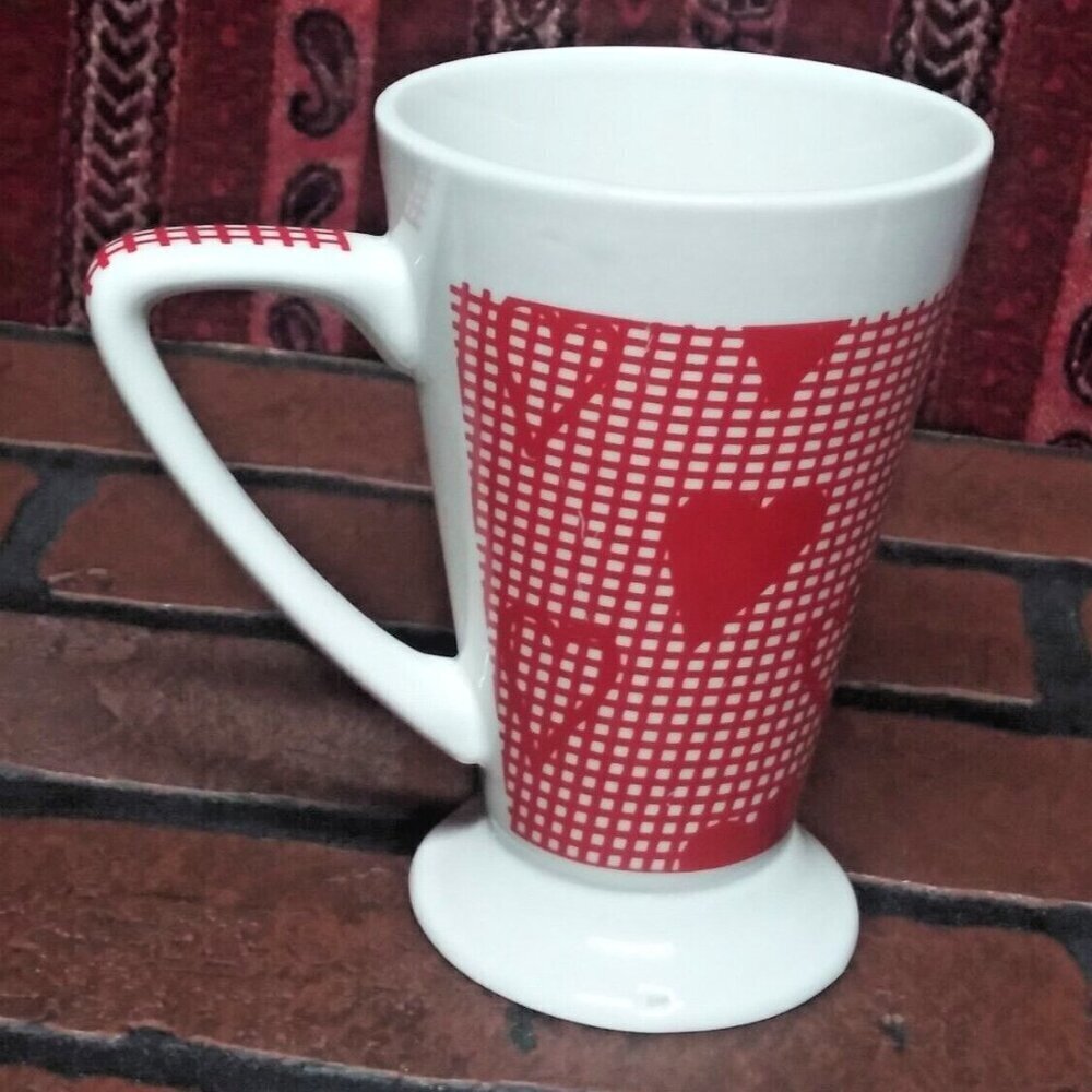 Valentine's Day Coffee Mug Red Hearts red mesh Footed Royal Norfolk ceramic EUC